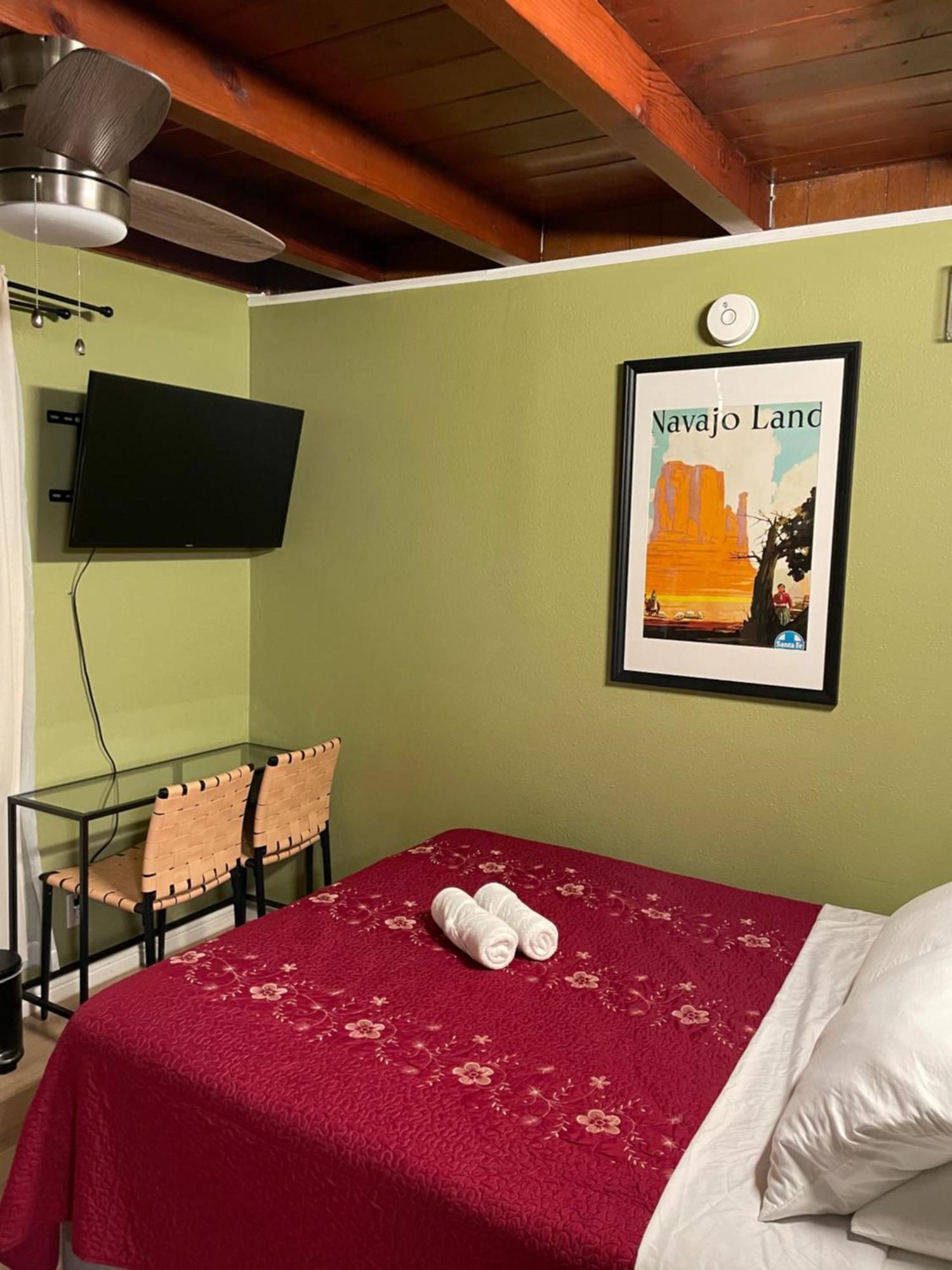 Private In La With Free Wifi And Tv With Shared Kitchen Hospedagem domiciliar *
