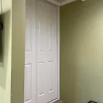 Private Room In La With Free Wifi And Tv With Shared Kitchen
